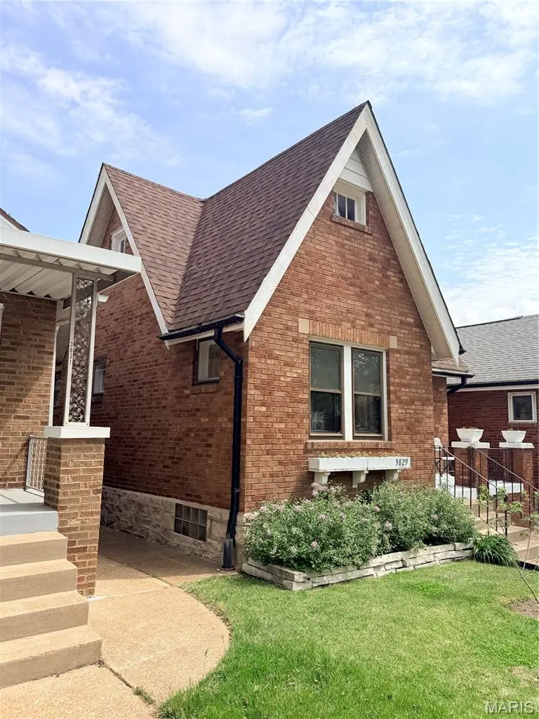 3829 Burgen Avenue, Saint Louis, MO 63116 - #3