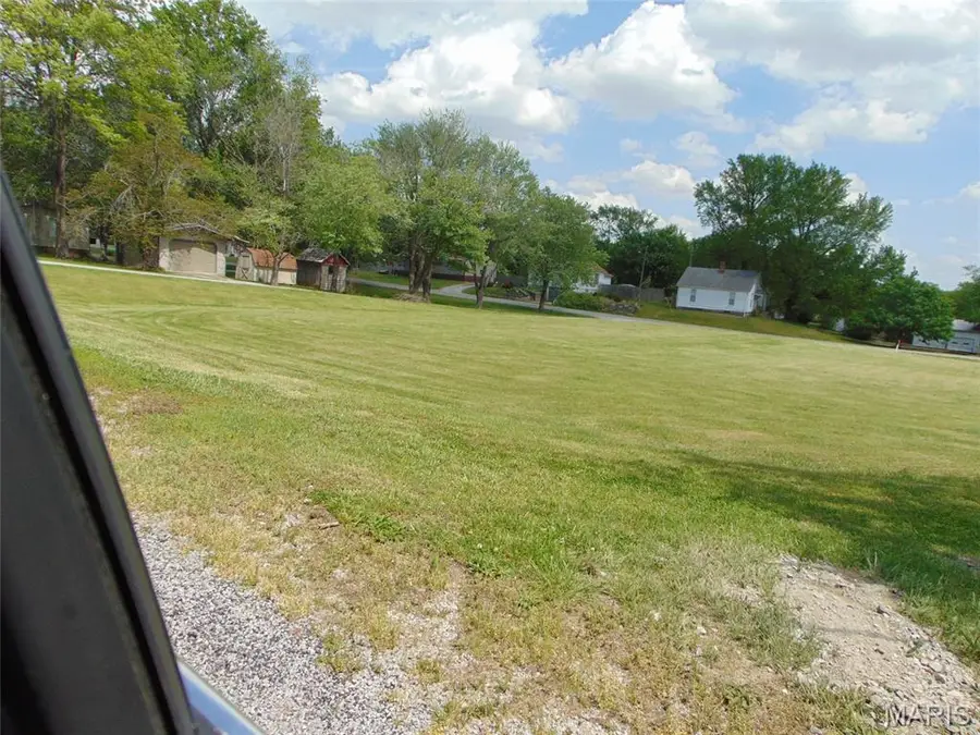 201 E Knauer Street E, Ava, IL 62907 - #2
