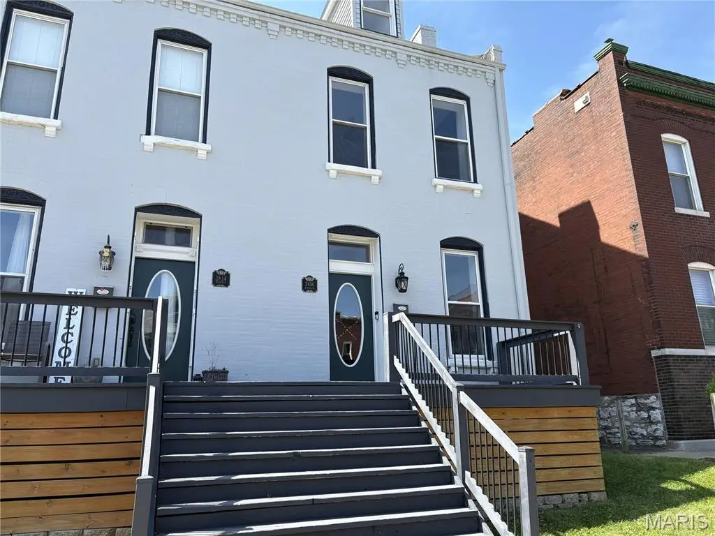 2816 Magnolia Avenue, Saint Louis, MO 63118 - #1
