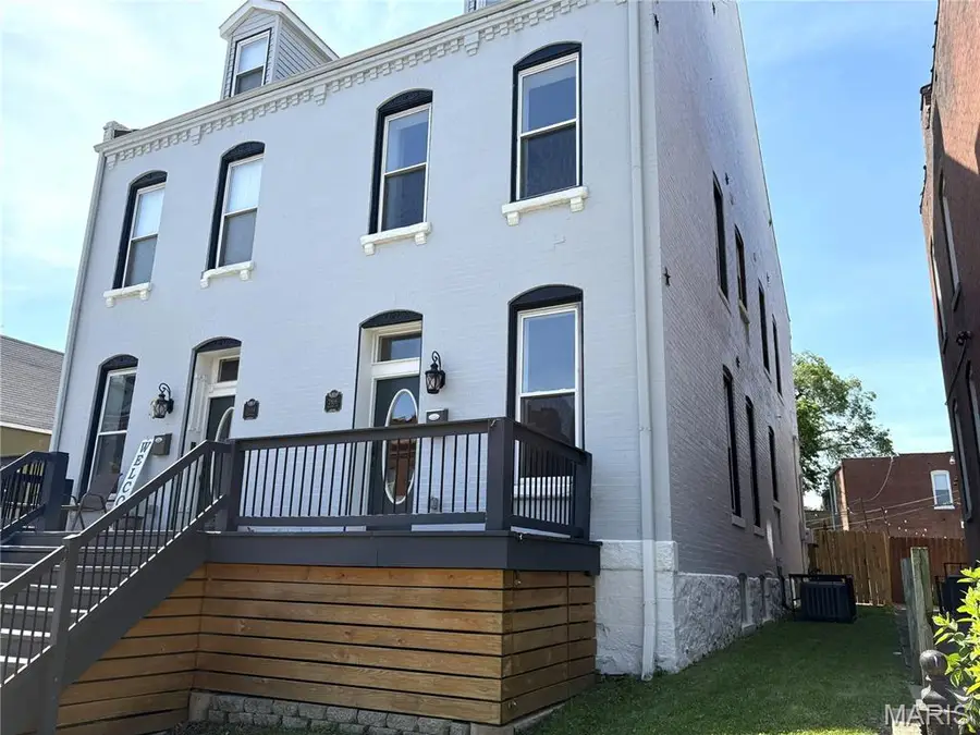 2816 Magnolia Avenue, Saint Louis, MO 63118 - #2