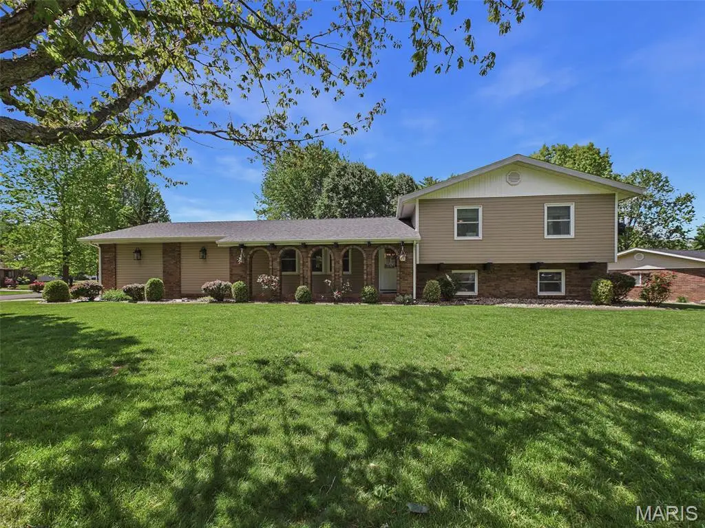 38 Cardinal Lane, Highland, IL 62249 - #1