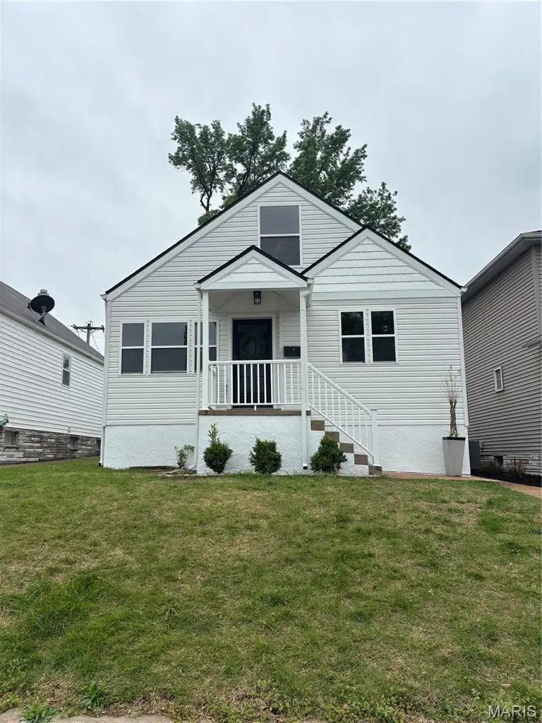 5620 Bischoff Avenue, Saint Louis, MO 63110 - #1