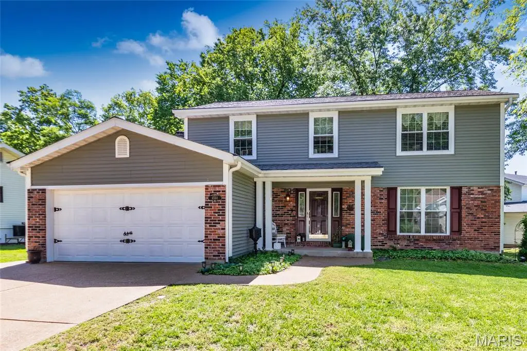 6564 Suson Woods Drive, Saint Louis, MO 63128 - #1