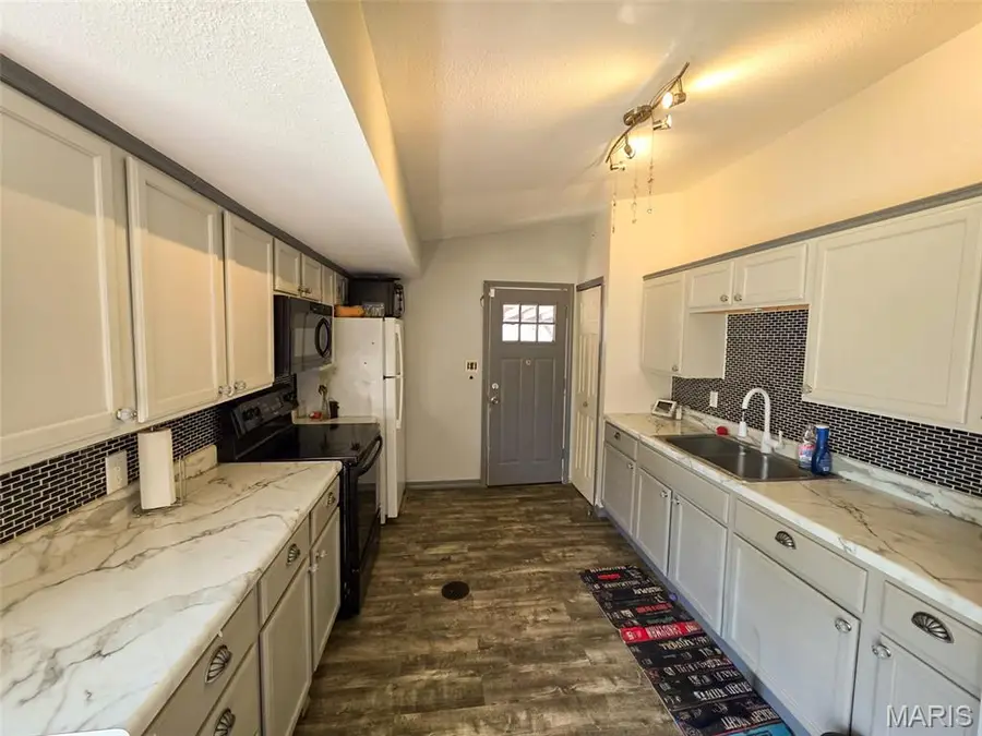 2737 Birch Avenue, Granite City, IL 62040 - #3