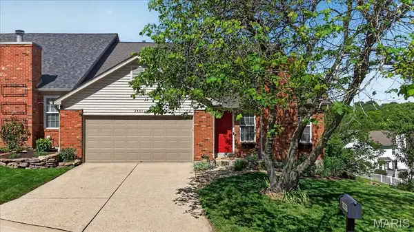 2401 Balaji Court, Ballwin, MO 63011