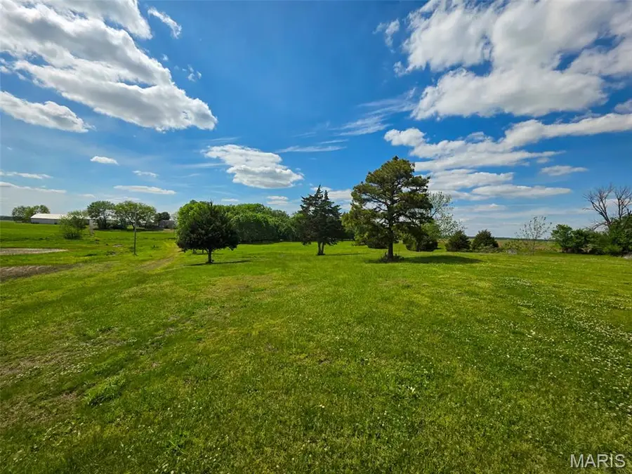 105 Roy Road, Vergennes, IL 62994 - #2