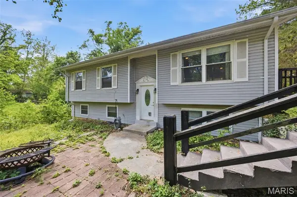 15565 Old Jamestown Road, Florissant, MO 63034