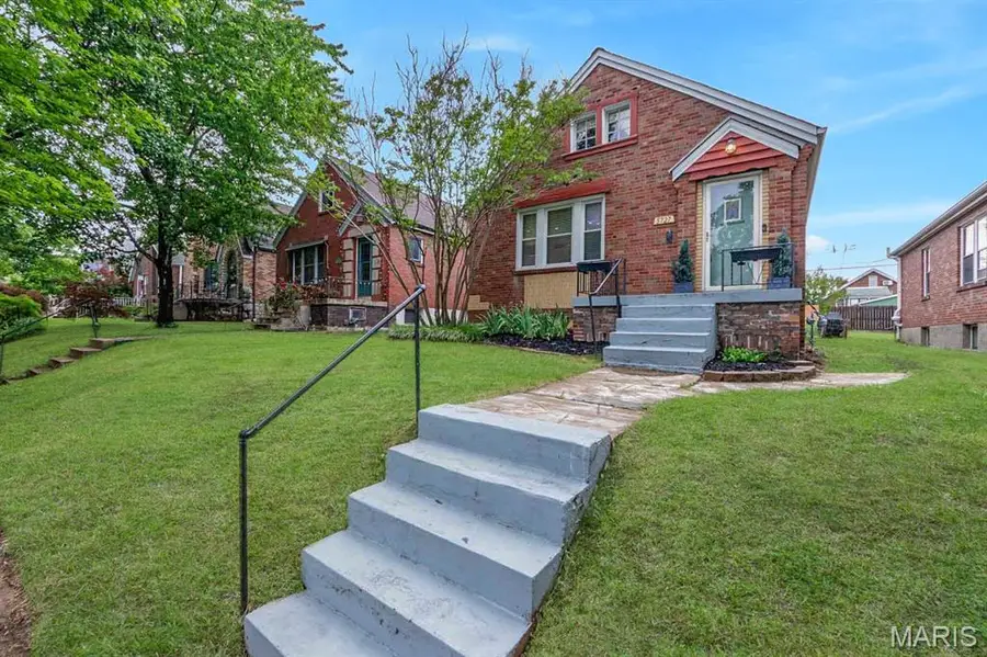 5727 Winona Avenue, Saint Louis, MO 63109 - #3