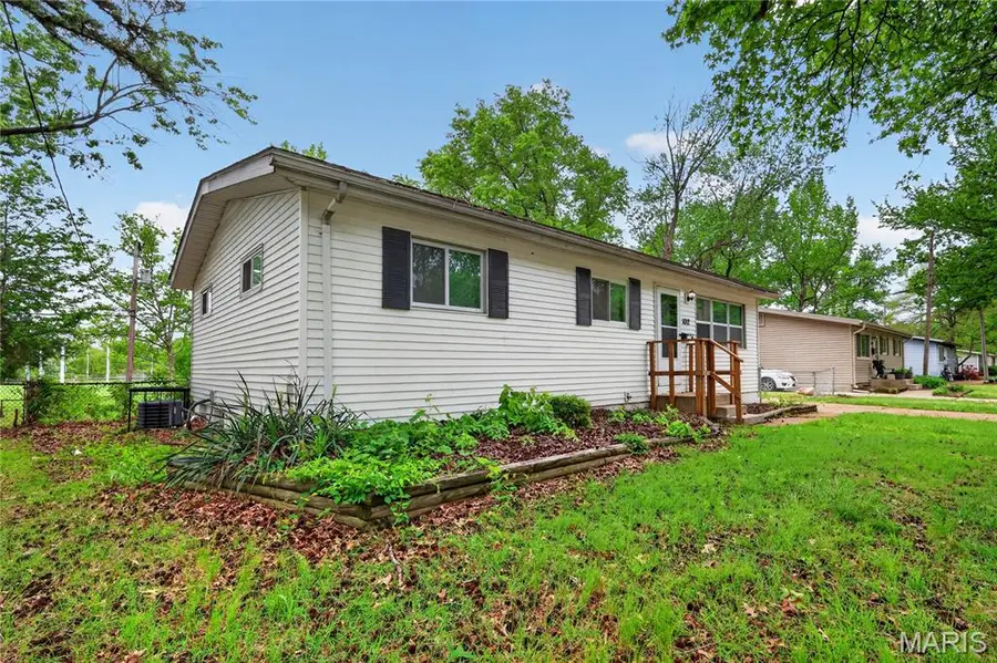 1012 Forestwood Drive, Saint Louis, MO 63135 - #2