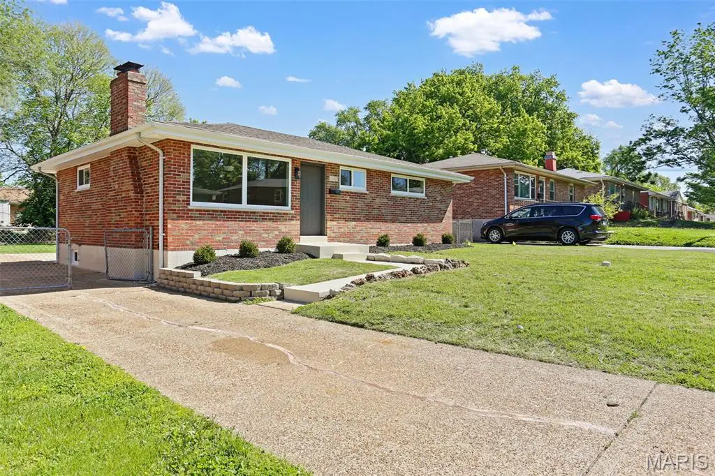 9137 Harold Drive, Saint Louis, MO 63134 - #1