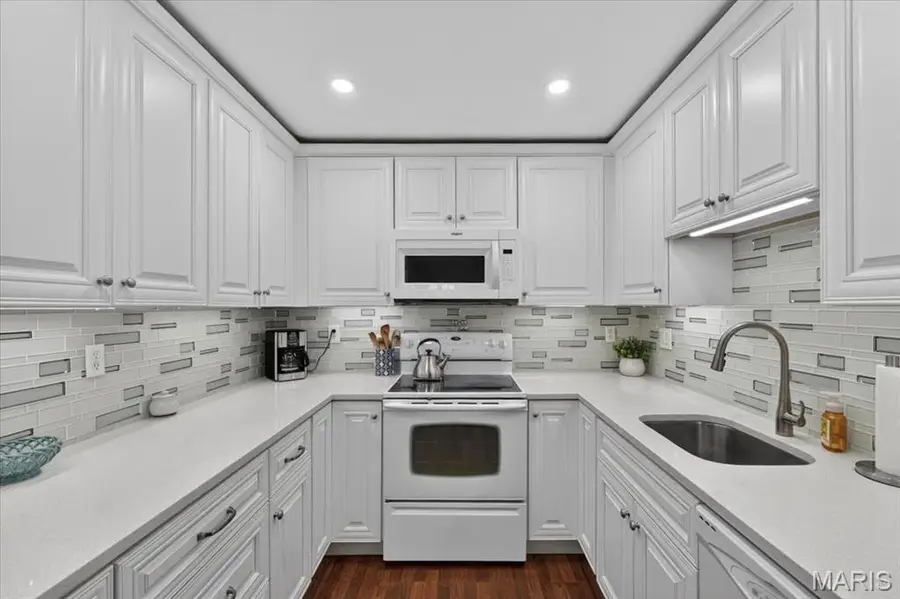 1356 Holgate Drive #G3, Ballwin, MO 63021 - #2