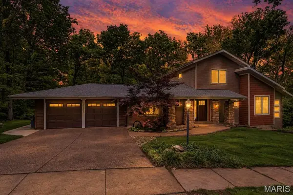 12839 Huntercreek Road, St Louis, MO 63131