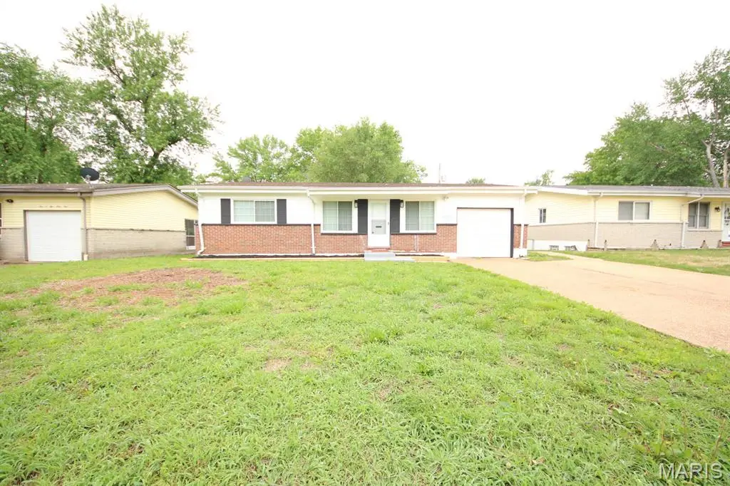 10215 Monarch Drive, Saint Louis, MO 63136 - #1