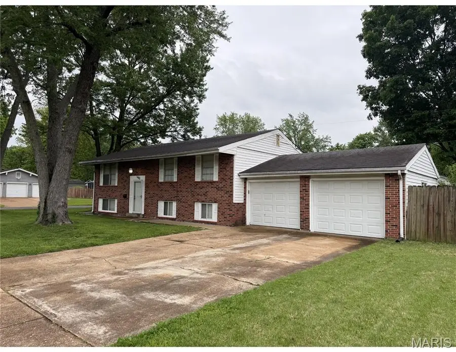 1460 Fox Run Drive, Florissant, MO 63033 - #2