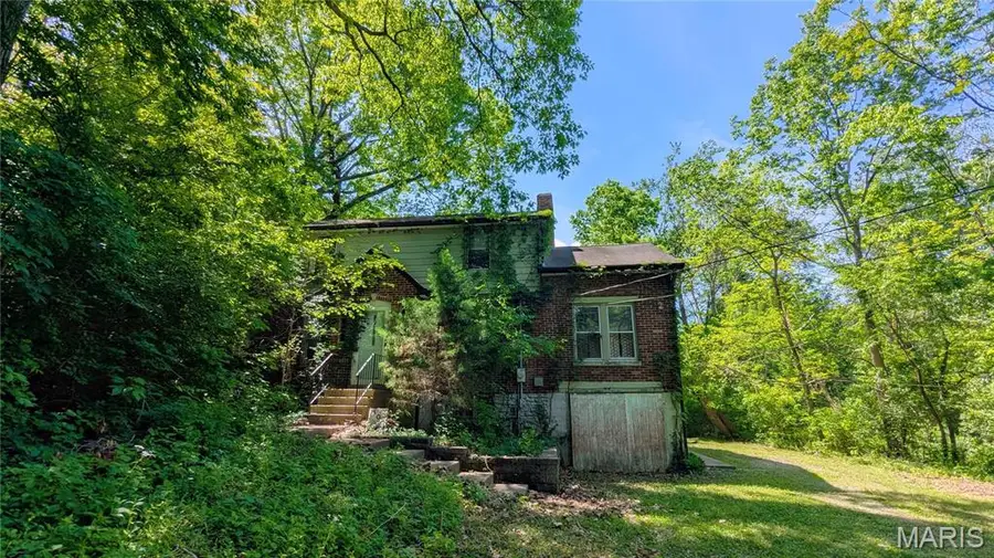 400 Brookside Drive, Caseyville, IL 62232 - #3