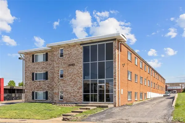 2140 Hampton Avenue, St Louis, MO 63139