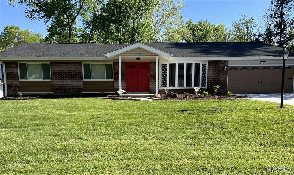 13028 Ambois Drive, Creve Coeur, MO 63141 - #1