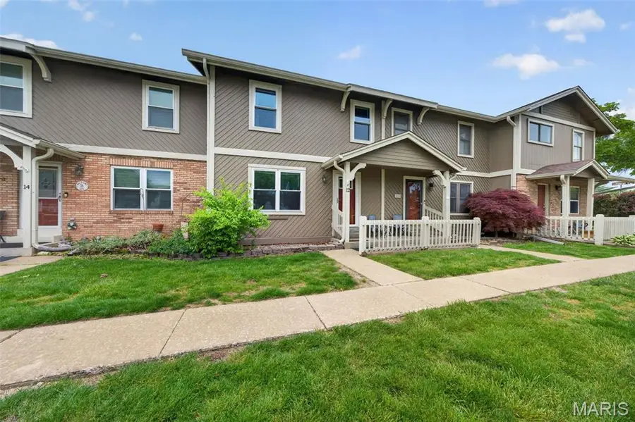 12 Catamaran Drive, Lake Saint Louis, MO 63367 - #2