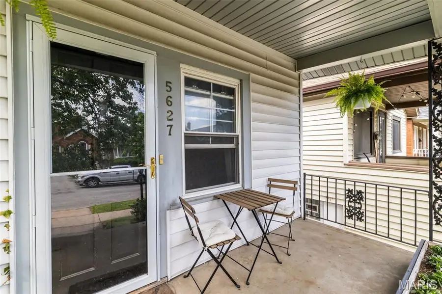5627 Nottingham Avenue, Saint Louis, MO 63109 - #3