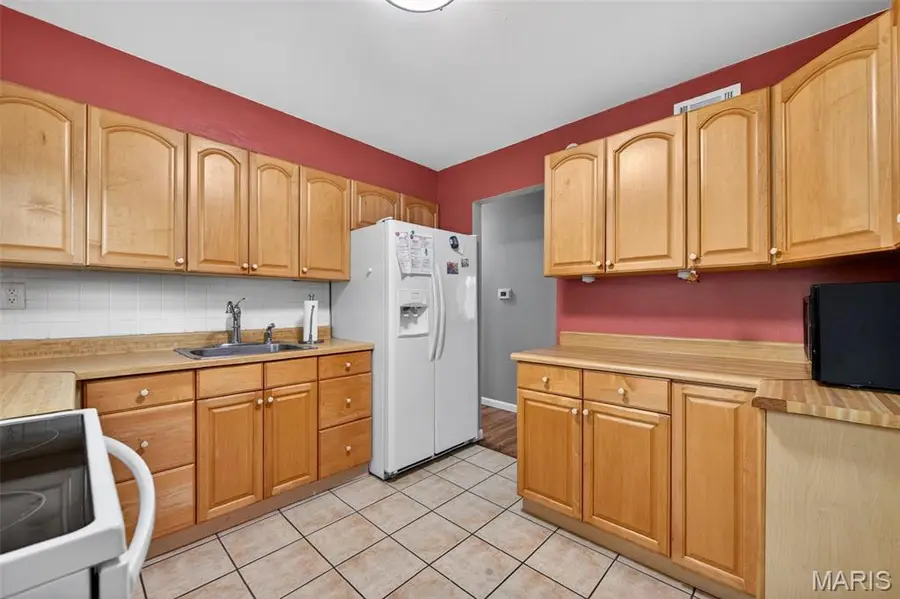 457 Vail Court, Ballwin, MO 63021 - #3
