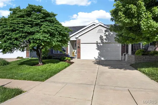 455 Prevot Avenue, St Charles, MO 63303