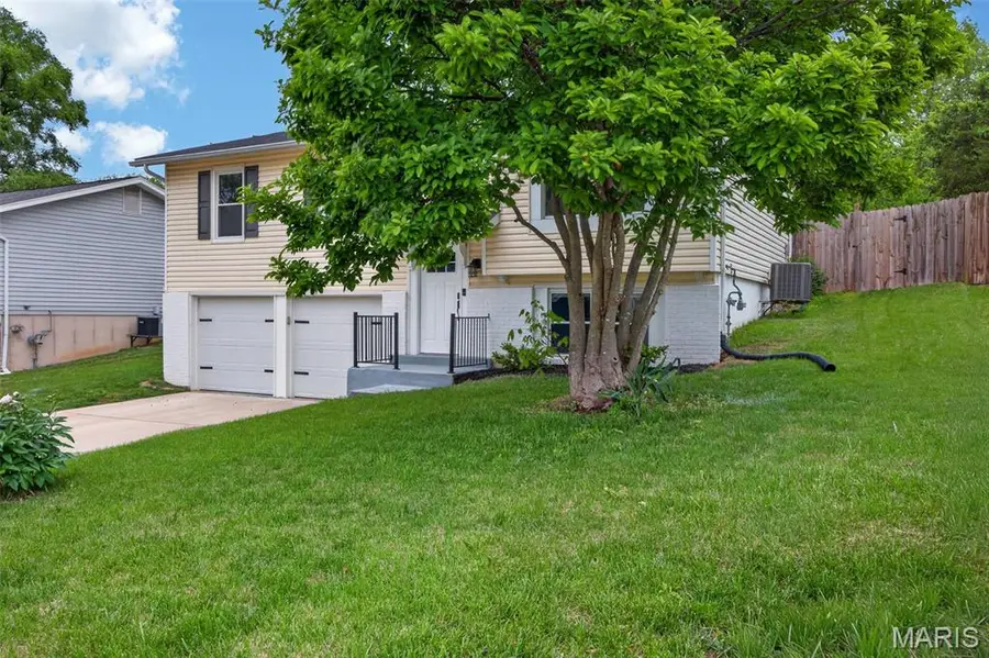 6 Oak Forest Drive, Saint Peters, MO 63376 - #2