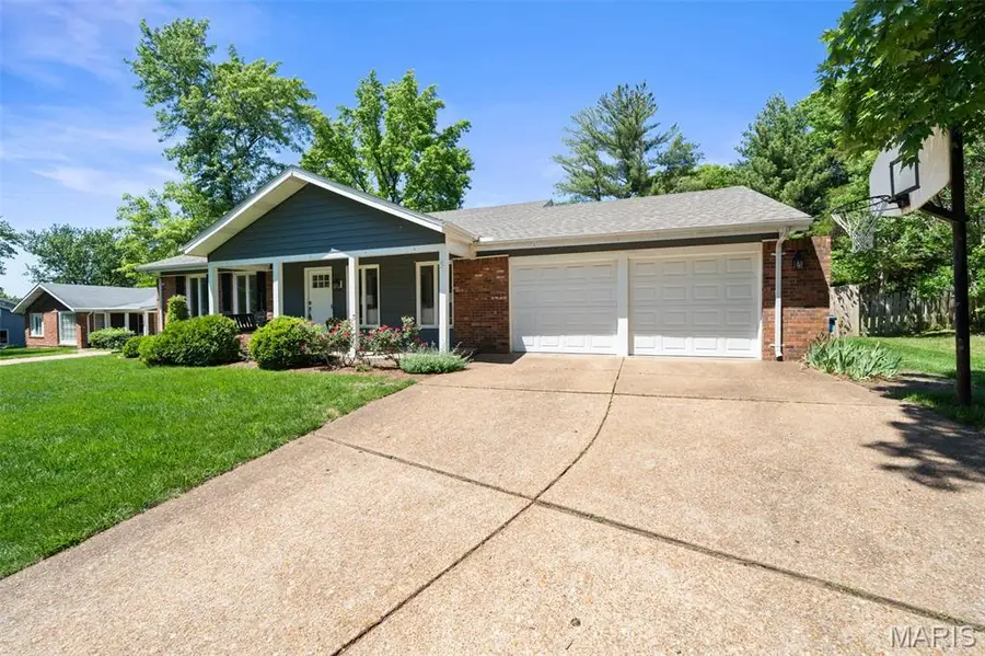 1437 Sunnytree Lane, Ballwin, MO 63021 - #3