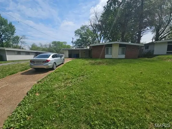 340 Holiday Hill Drive, Florissant, MO 63033