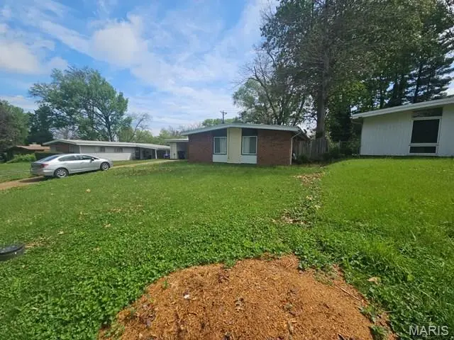 340 Holiday Hill Drive, Florissant, MO 63033 - #3