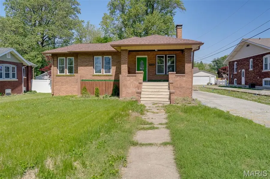 24 S 95th Street, Belleville, IL 62223 - #3