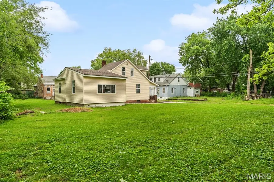 127 N 12th Street, Belleville, IL 62220 - #2