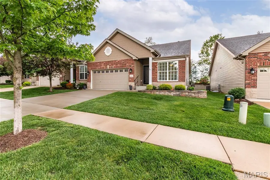 16128 Amber Vista Drive, Ballwin, MO 63021 - #2