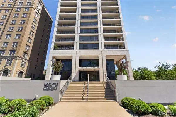 4501 Lindell Boulevard #10B, St Louis, MO 63108
