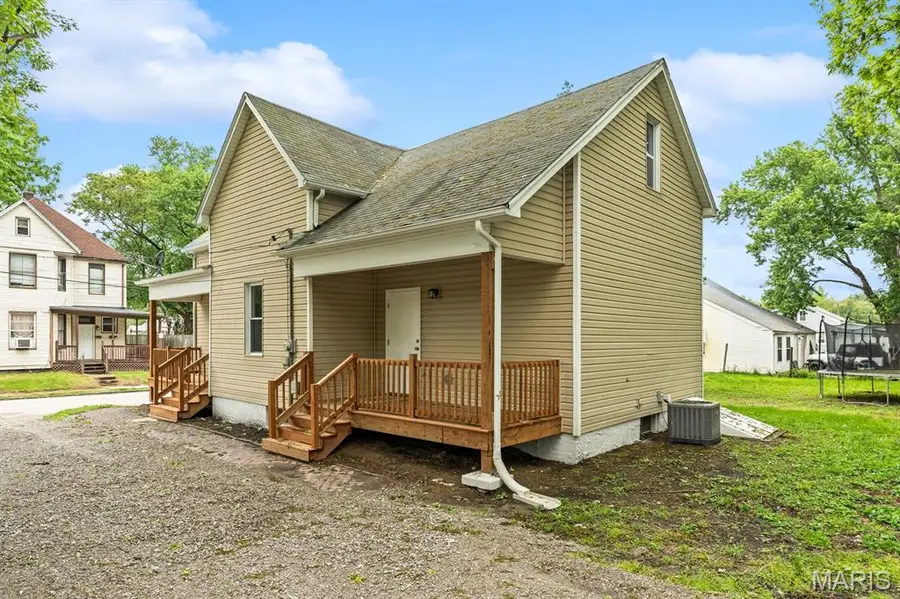 212 N 12th Street, Belleville, IL 62220 - #2