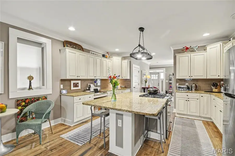 4137 Virginia Avenue, Saint Louis, MO 63118 - #2