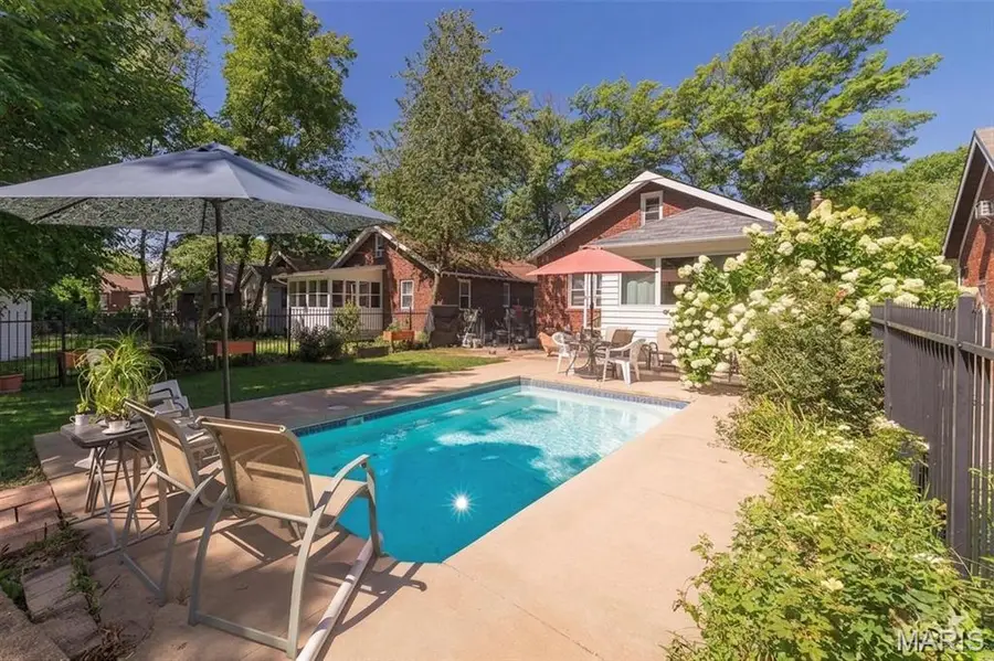 2468 Hartland Avenue, Sycamore Hills, MO 63114 - #2
