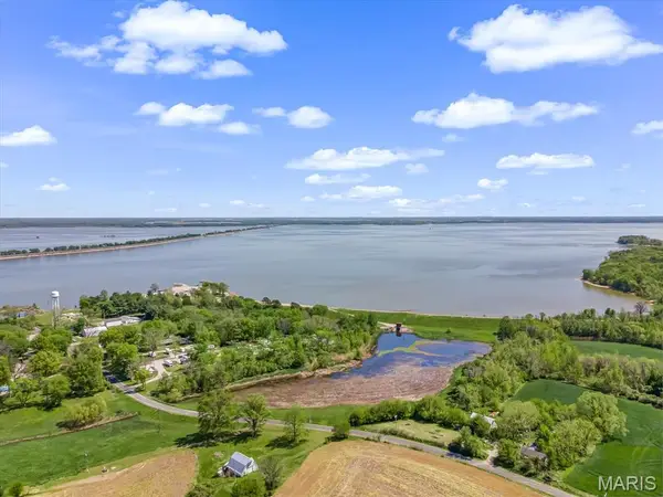 21515 4th Street, Keyesport, IL 62253