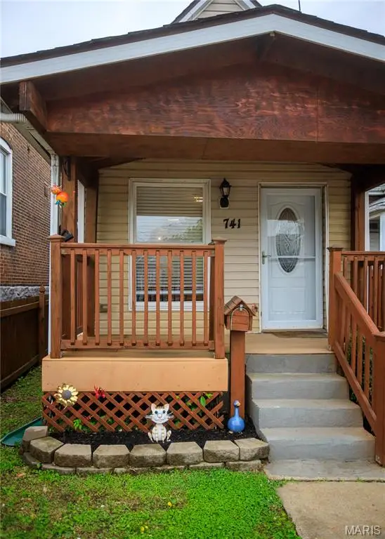 741 Regina Avenue, Saint Louis, MO 63125 - #3