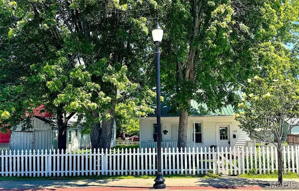 113 Main Street, St Peters, MO 63376