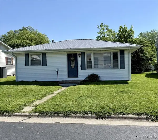 406 Madison Street, Red Bud, IL 62278
