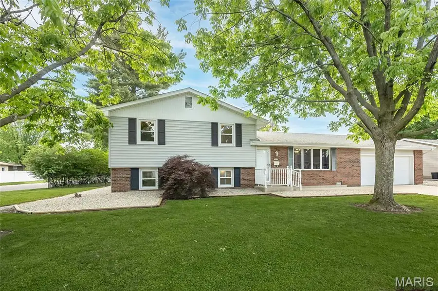 301 Wyoming Street, Bethalto, IL 62010 - #2