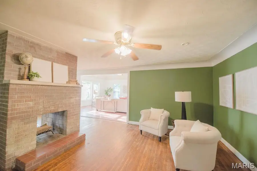 802 Hale Avenue, Edwardsville, IL 62025 - #2