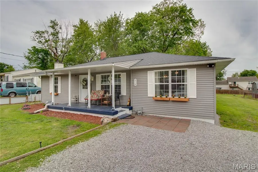 219 Sunset Drive, Bethalto, IL 62010 - #3
