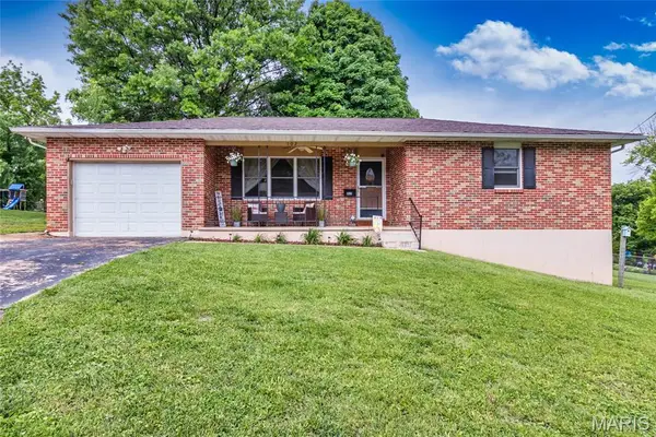 102 N Thomas Street, De Soto, MO 63020