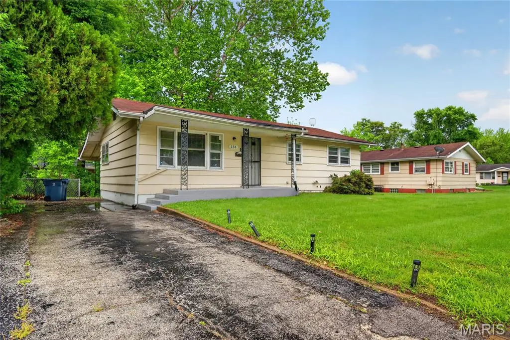 236 Forestwood Drive, Saint Louis, MO 63135 - #1