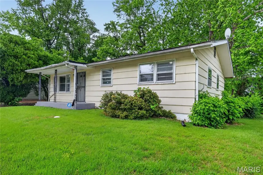 236 Forestwood Drive, Saint Louis, MO 63135 - #3
