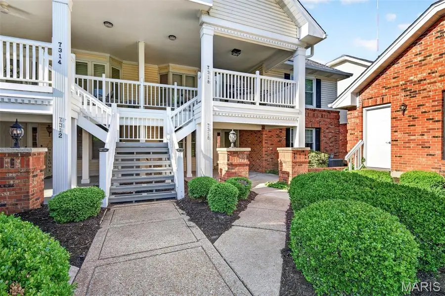 7316 Whitehall Colonial Lane, Shrewsbury, MO 63119 - #3