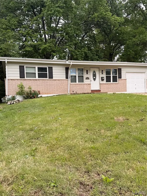 10815 Vorhof Drive, St Louis, MO 63136