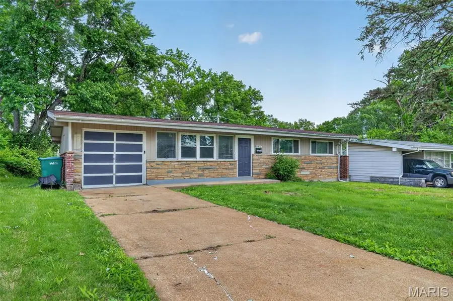 10836 Hallstead Drive, Saint Louis, MO 63136 - #2