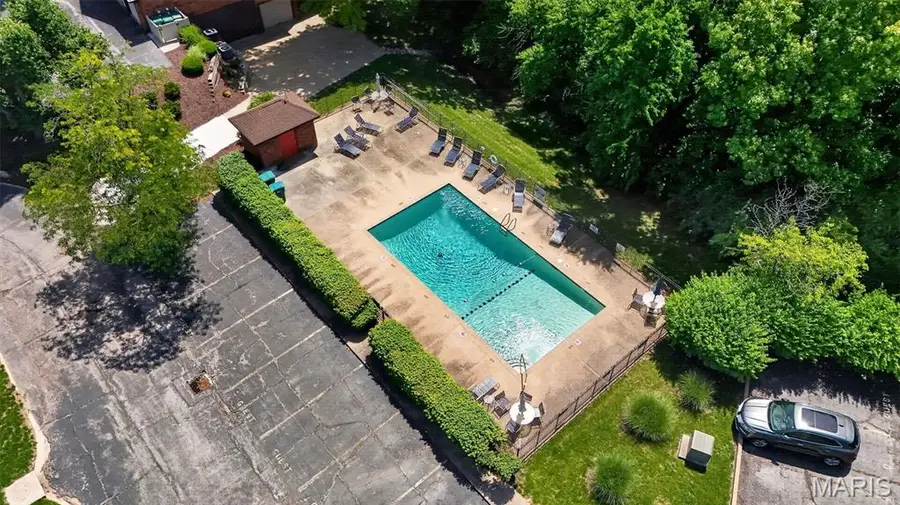 1629 Walpole Drive #D, Chesterfield, MO 63017 - #3